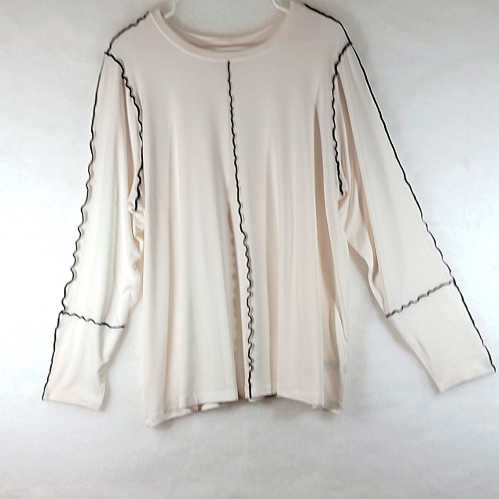 NWOT AVA&VIV Women's Soft White Contrast Trim Pullover Sweater Size 1X